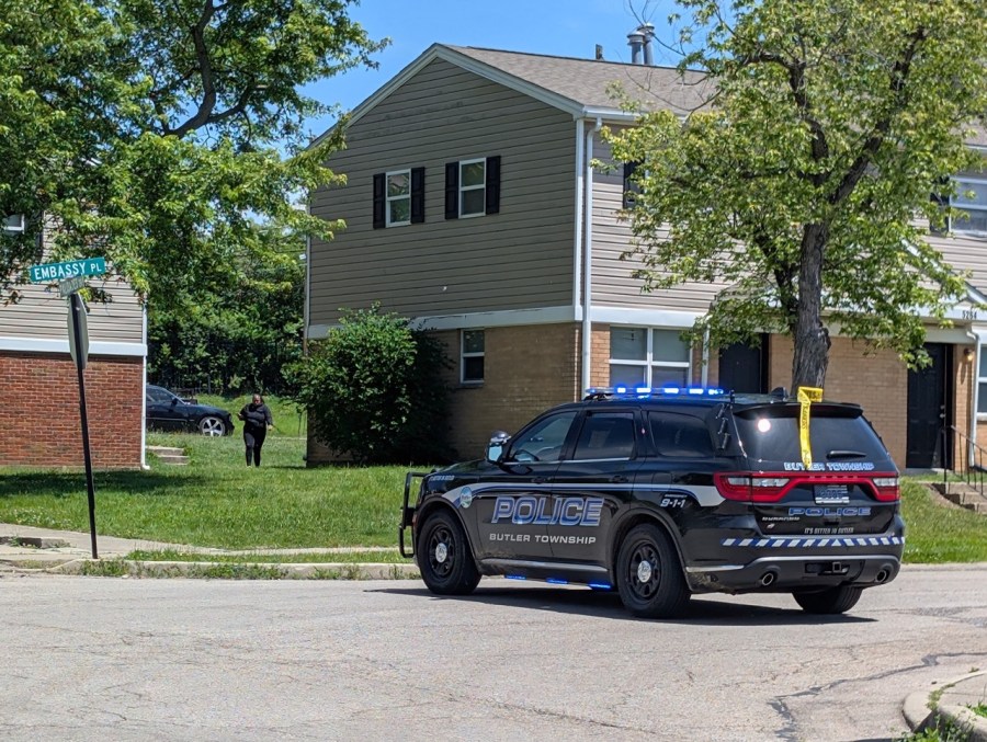 Suspects in armed robbery tracked to Harrison Twp. apartment