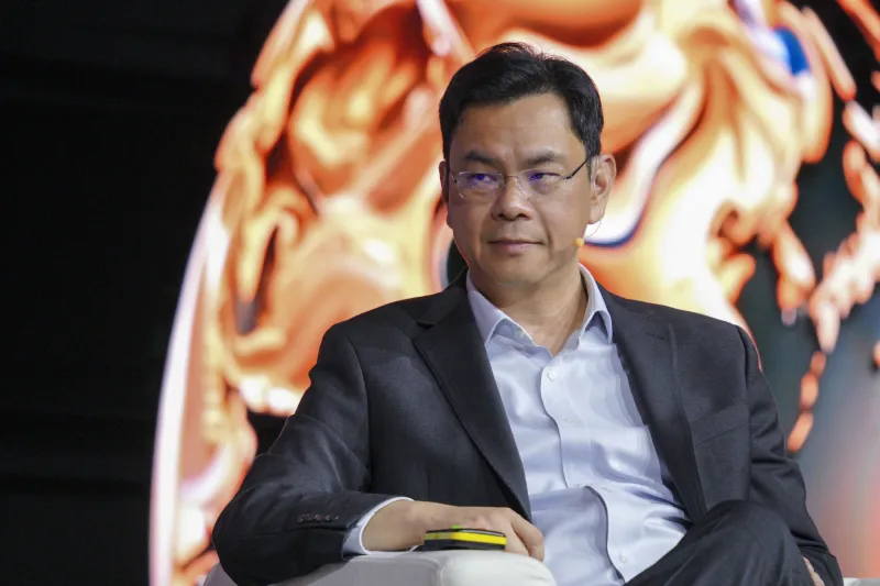 MAS backs Singapore's finance edge as global risks deepen