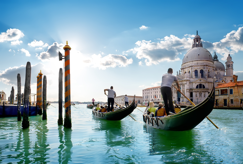 12 social media travel spots with carefully hidden drawbacks
