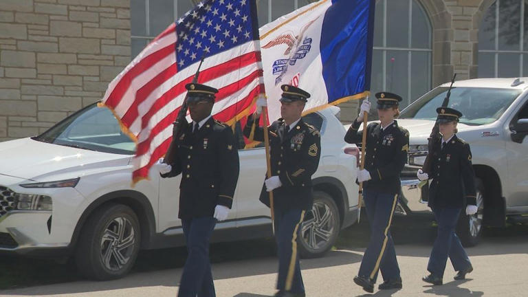 Community members honor fallen soldiers in Cedar Rapids this Memorial Day