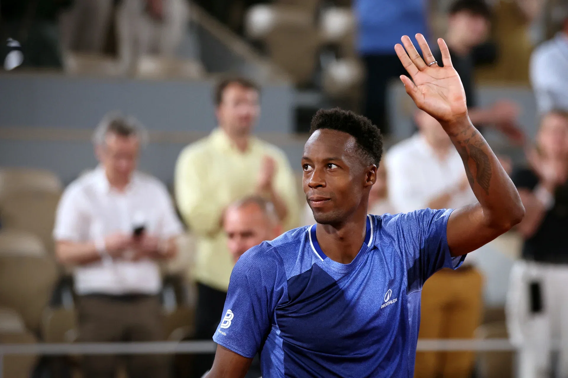 ga-l-monfils-bids-emotional-farewell-to-roland-garros-i-love-you-so-much