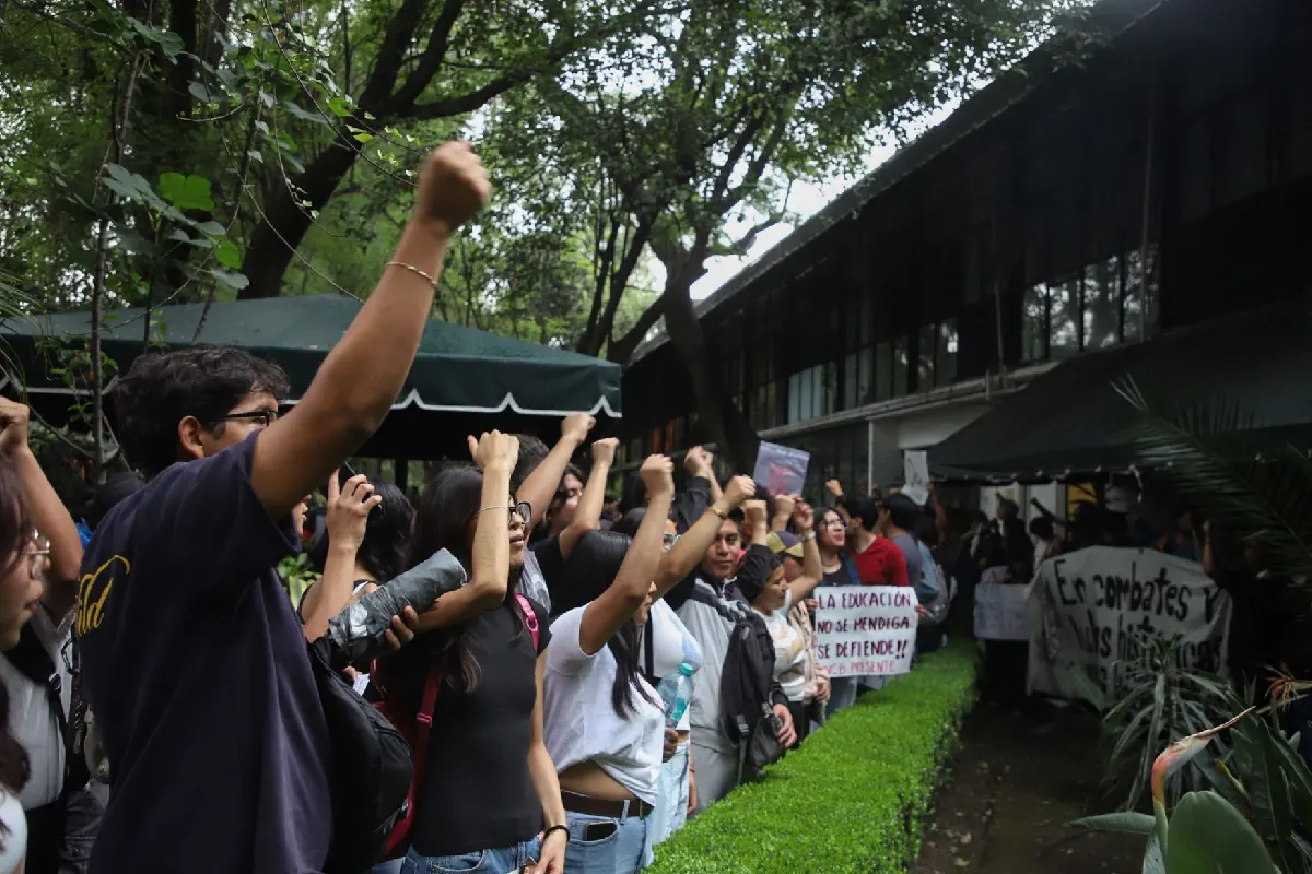 SEP responde a protestas de estudiantes del IPN; propone mesa de ...