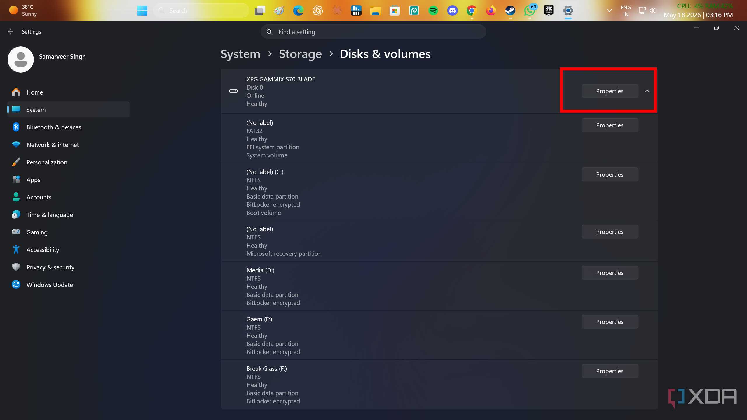 windows-11-disks-and-volumes-ssd