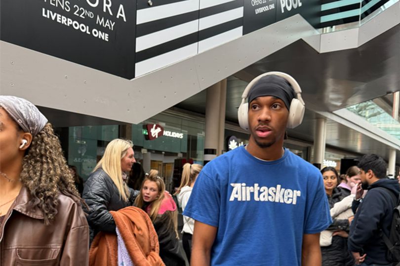 Man gets paid £250 a time to queue for other people
