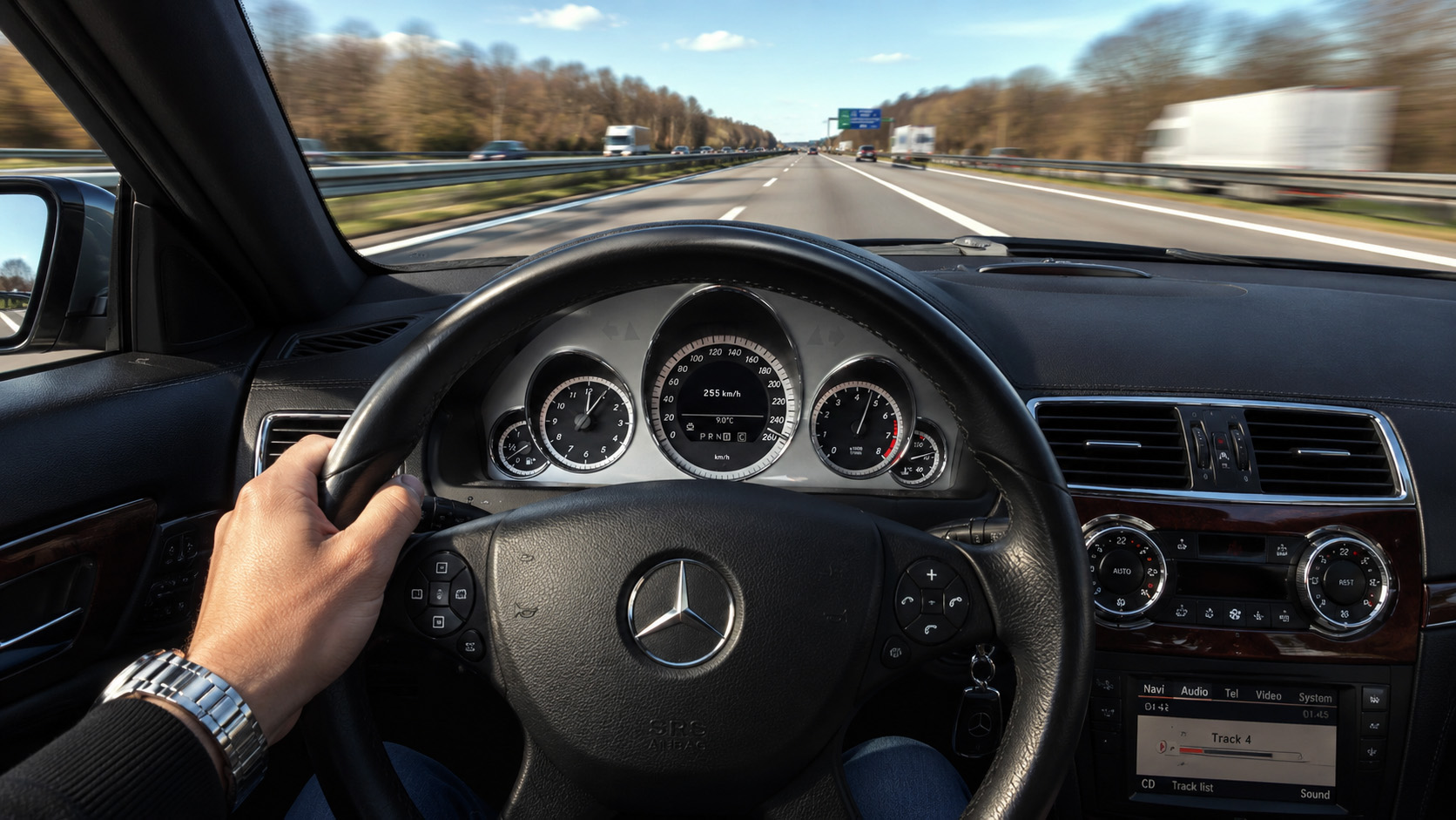 How fast does the Mercedes E500 coupe pull from 130255 km/h?