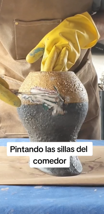 Pinta tus sillas y transforma tu comedor
