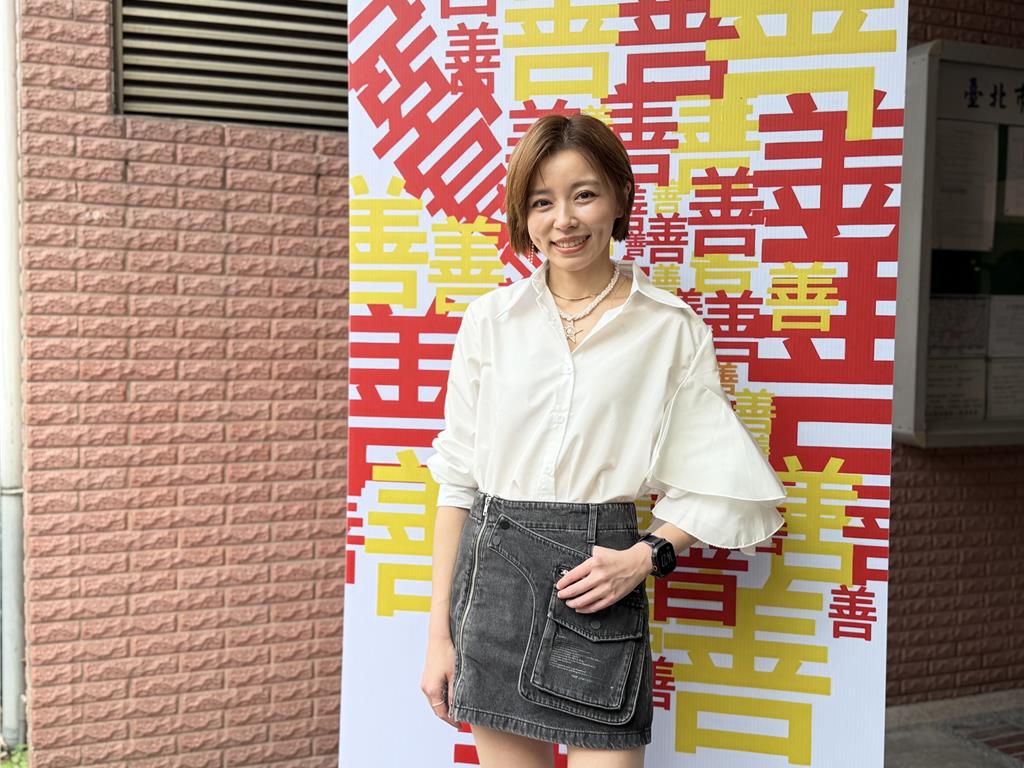 王瞳傳「自立門戶」出走民視! 鳳凰藝能回應了