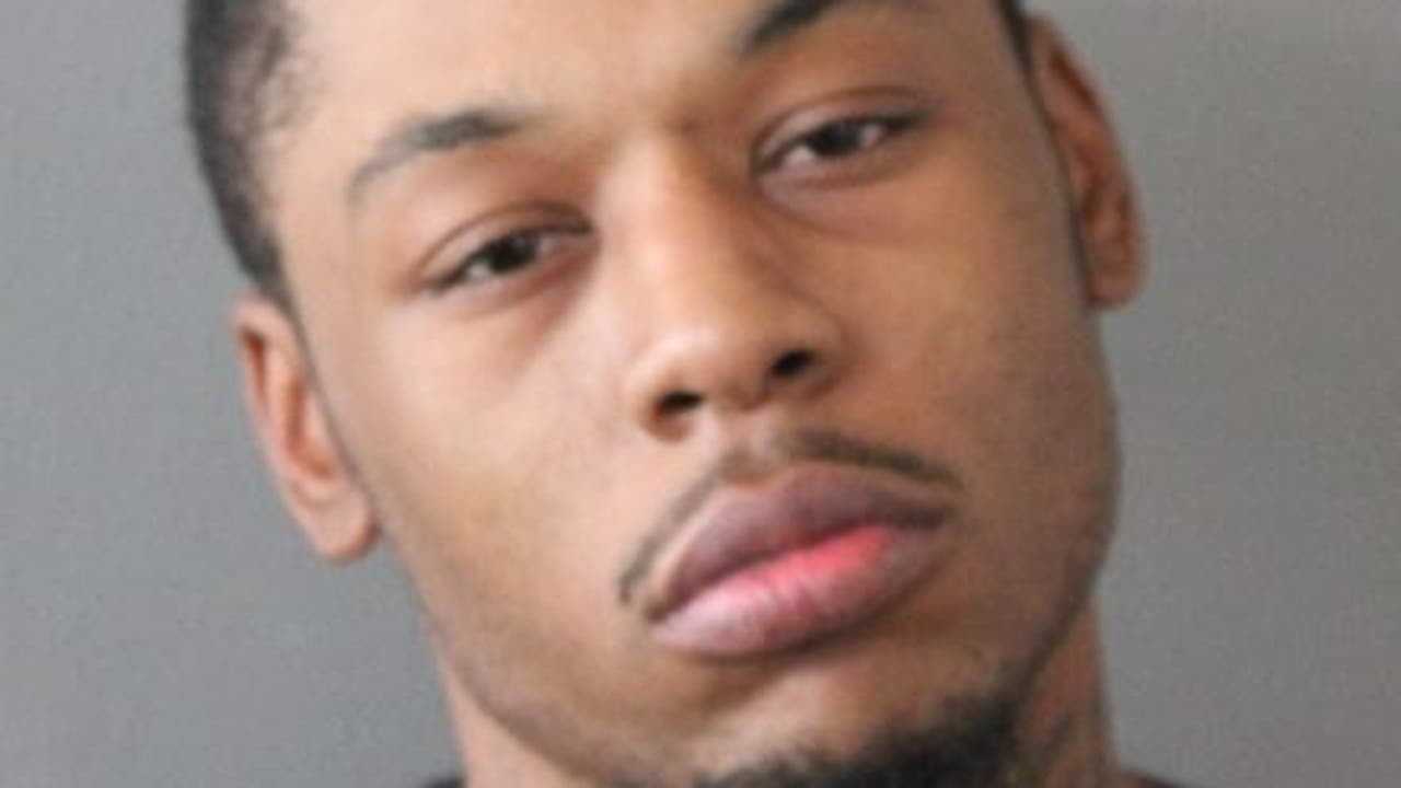 Chicago man charged in shooting that wounded woman