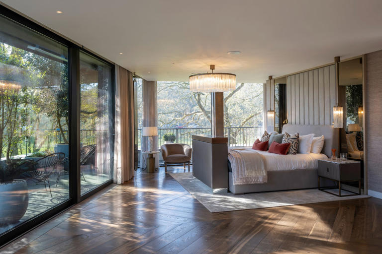 Advanced Penthouse Home Security Reference: Ariana Grande S London Penthouse Hits The Market For Almost