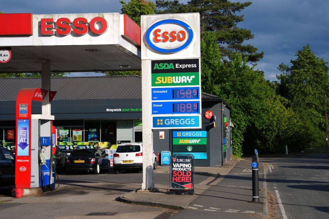Oil prices return to crisis levels