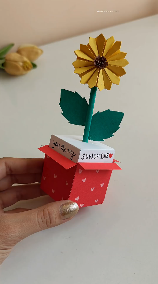 Create your own beautiful sunflower gift box DIY craft idea