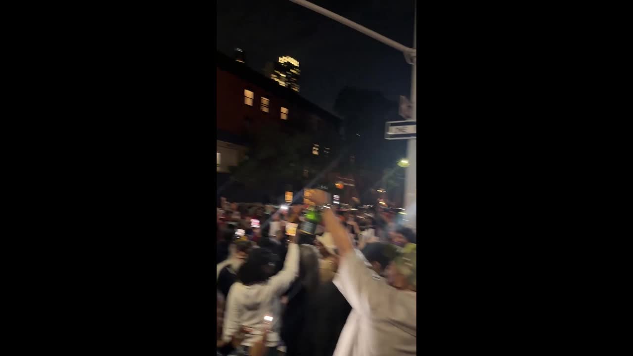 Basketball fans flood streets as New York Knicks reach NBA Finals