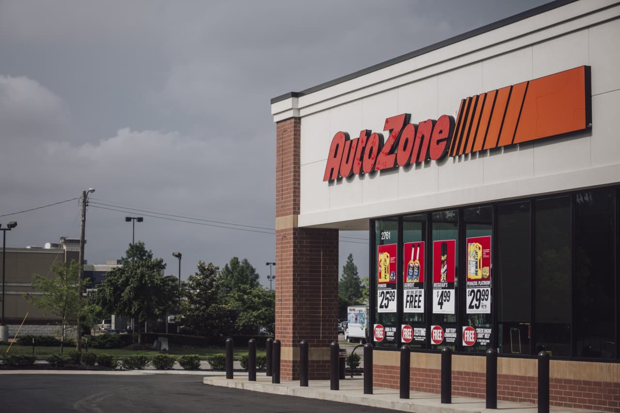 AutoZone races past earnings estimates. Why the stock is falling.