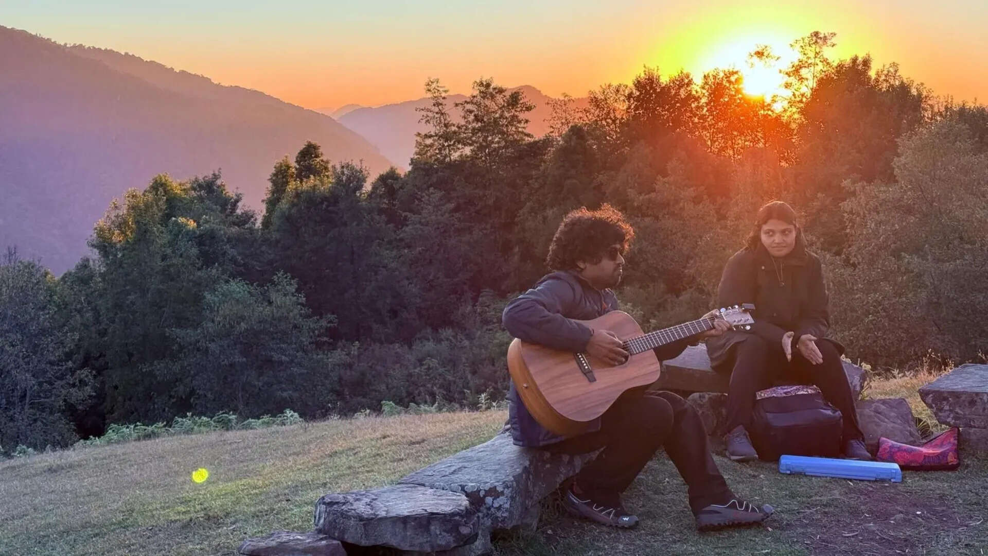 Stargazing trips get creative: Unique sessions attract diverse ...