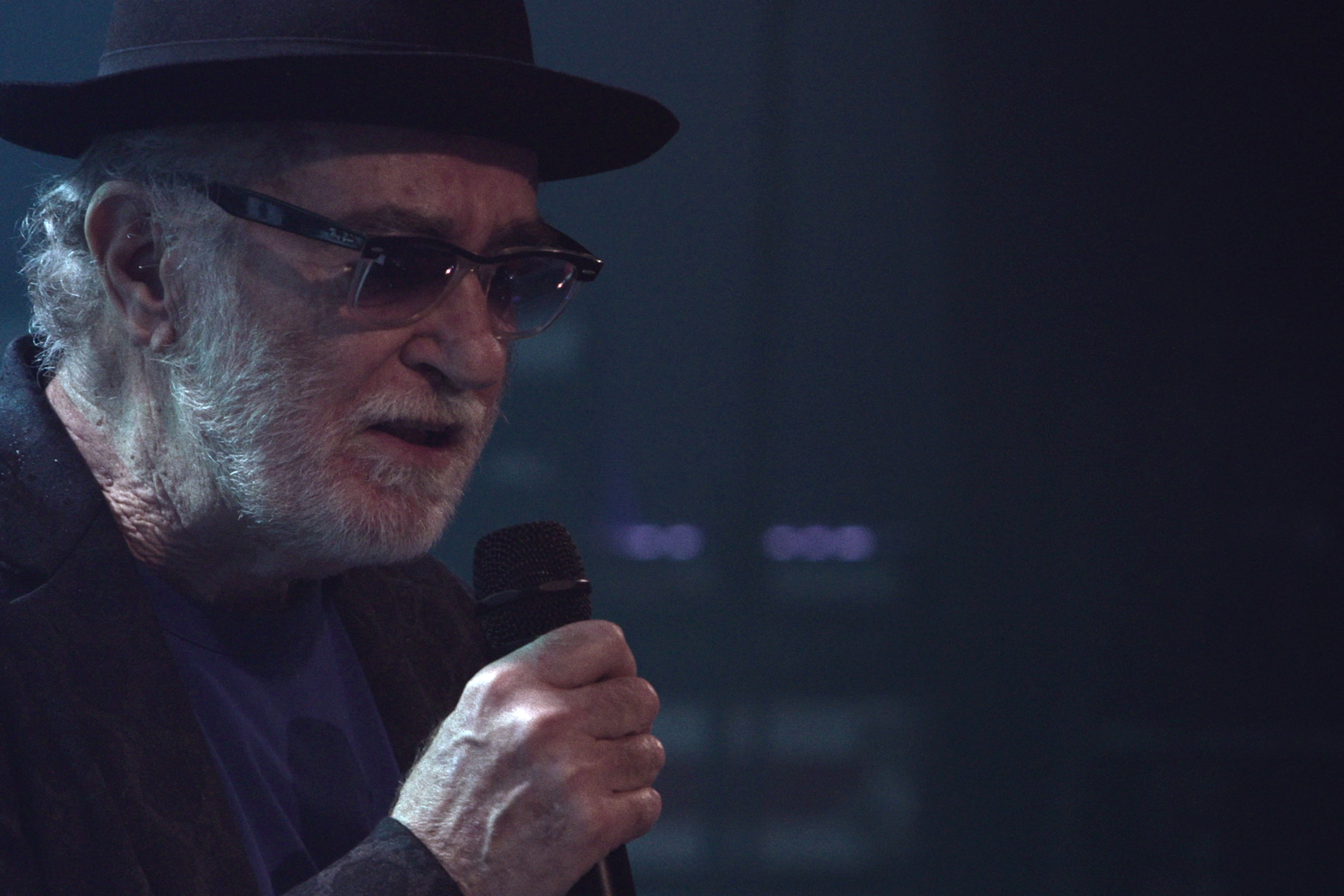 De Gregori, 'sono imbarazzato dal gigantismo dell'industria musicale'