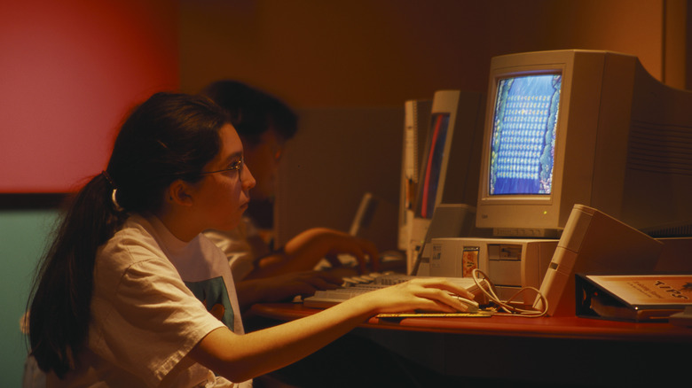 Everyone had these PC cases in the '90s, and now they're making a ...