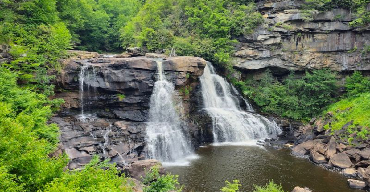 15 US states packed with stunning waterfalls