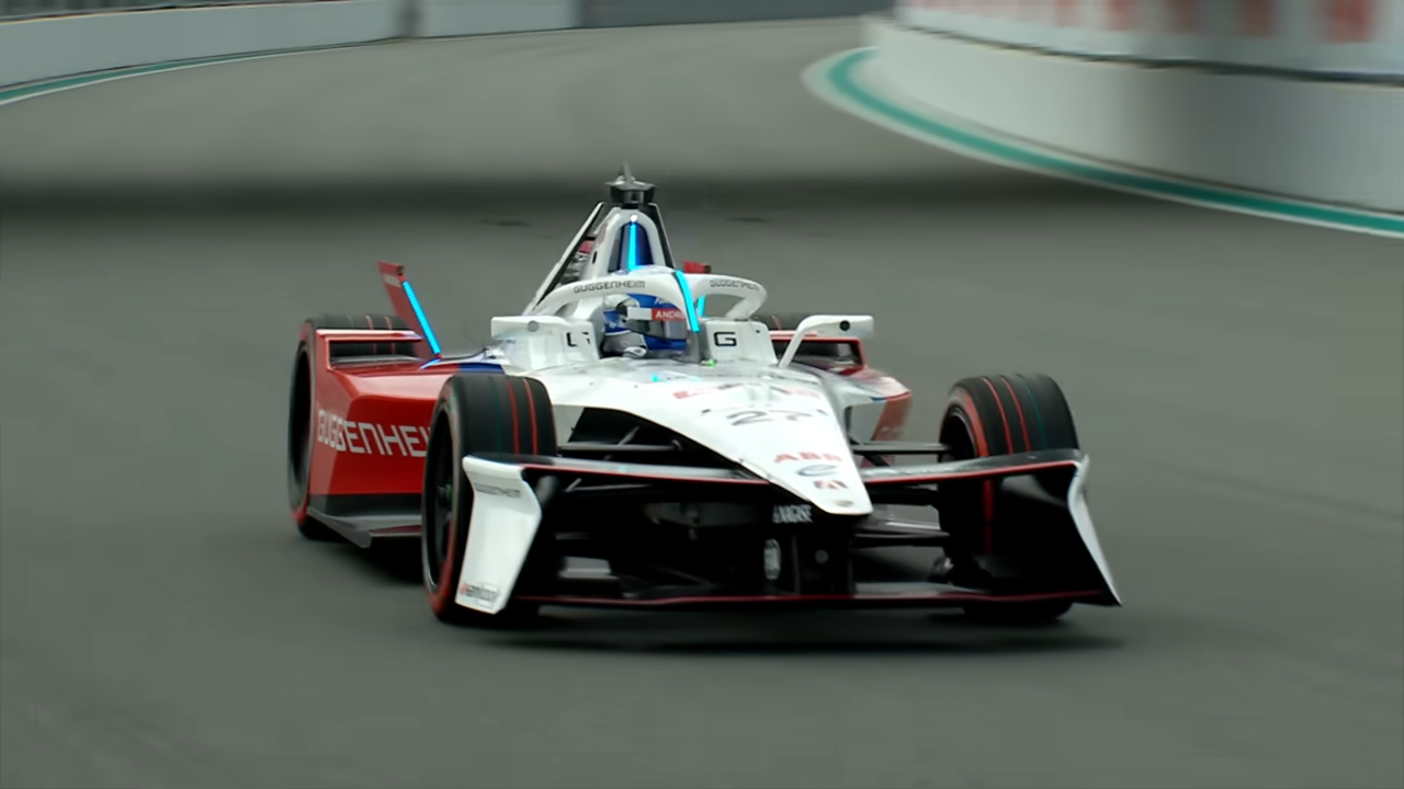 Watch someone experience 160 mph inside an F1 car for the first time