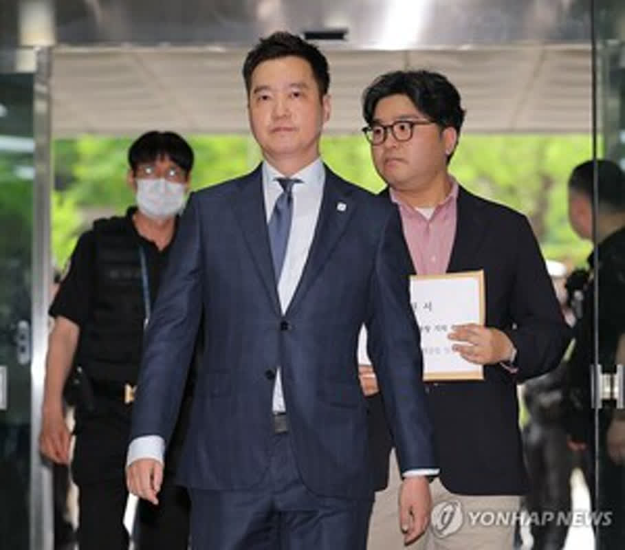 '김수현 명예훼손' 김세의 가세연 대표 구속…