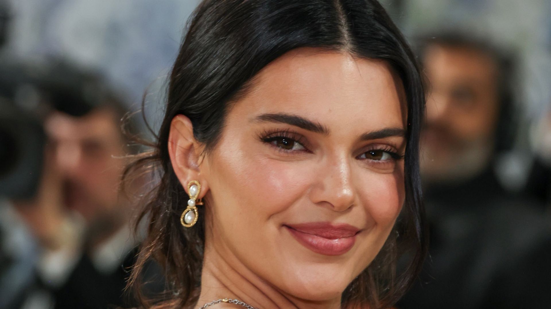 Kendall Jenner y Jacob Elordi: Romance a la vista en Santa Bárbara