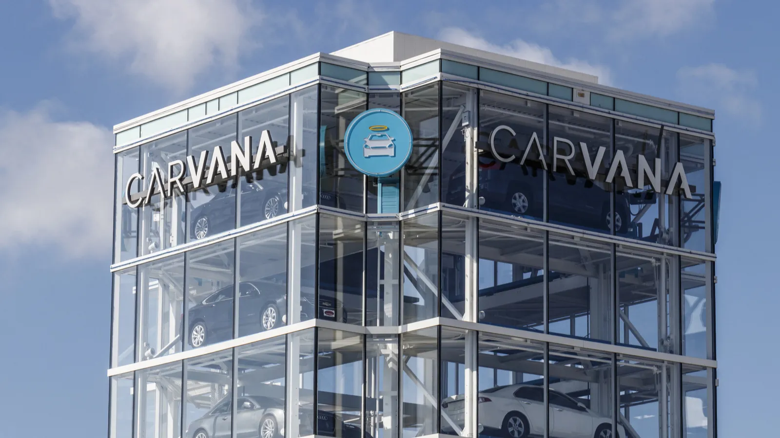 Carvana enters the new car market as dealers react to growing disruption
