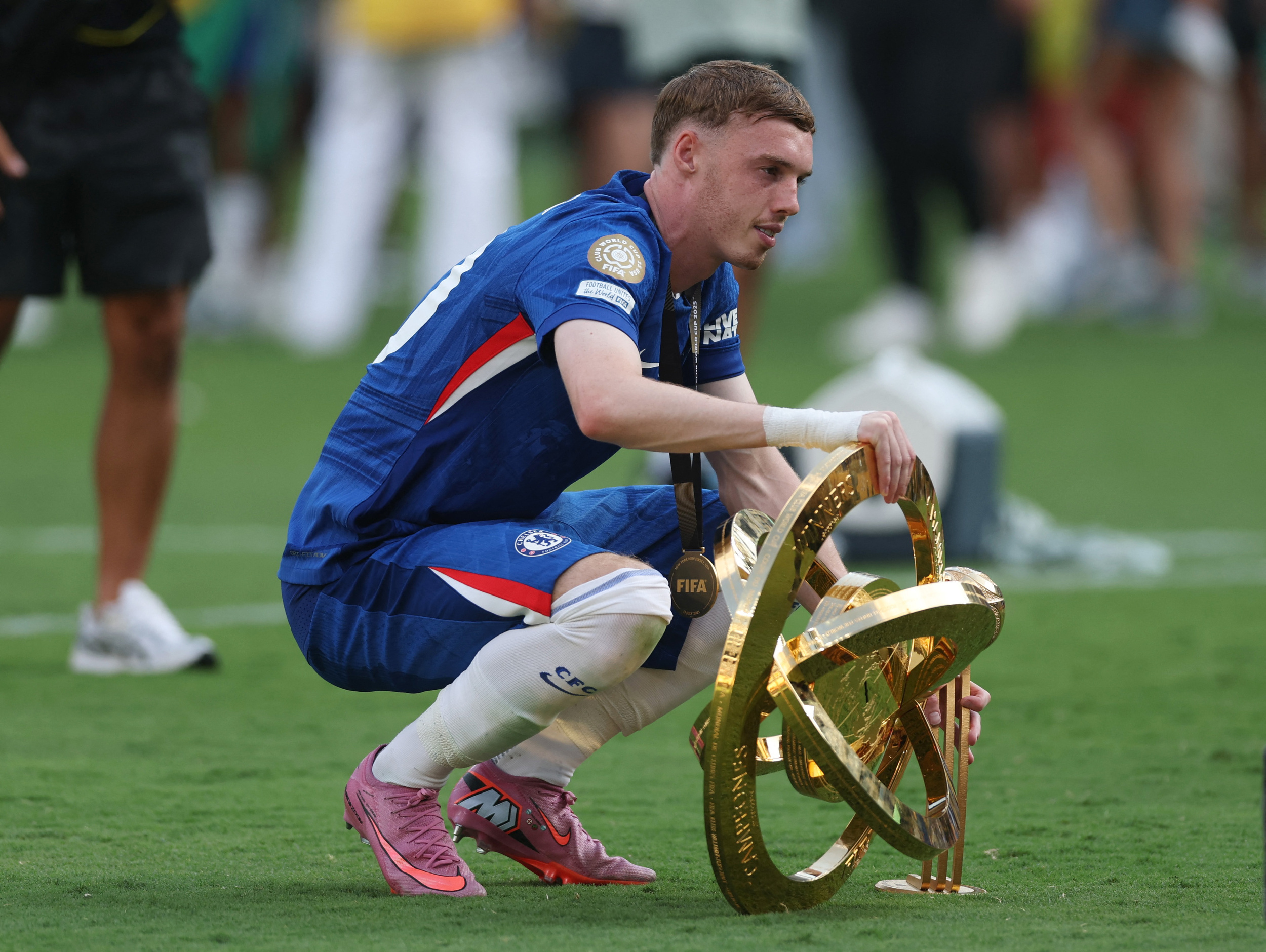 Chelsea should 'rip' striker back from Bayern and use him with Cole ...