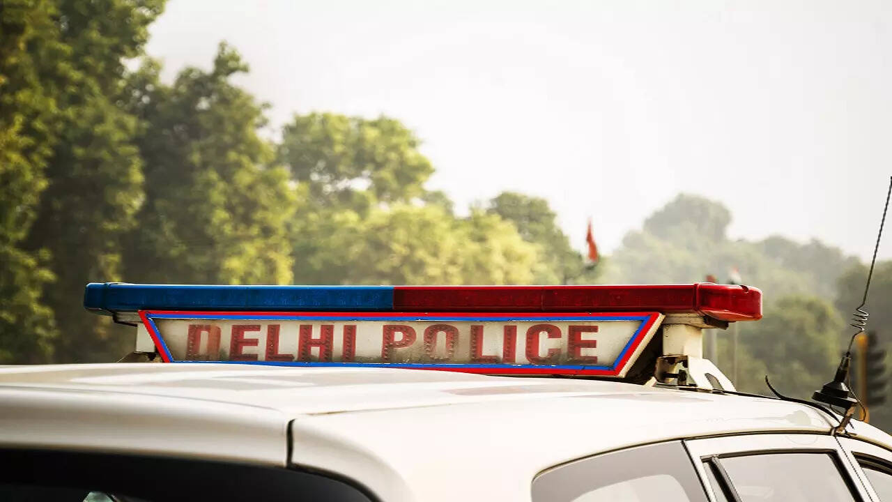 Firing inside Delhi hotel: Three men open fire at couple, man sustains ...