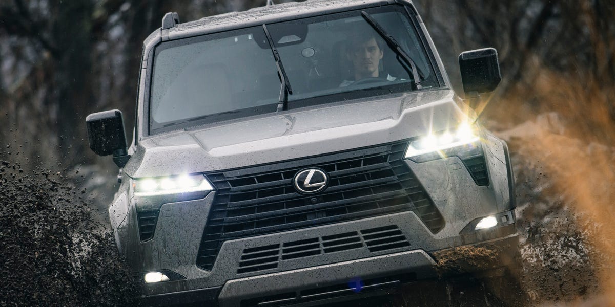 Lexus executive in Australia all but confirms a hybrid GX 550h is ...