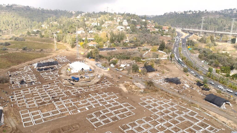 Archaeologists found a 10,000-year-old plaster technology near ...