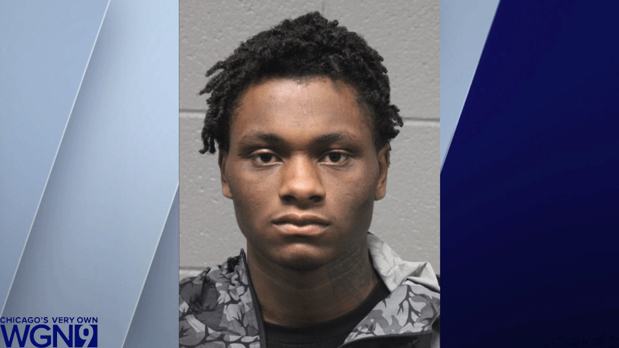 18-year-old charged with attempted murder after 5 Chicago officers hit ...