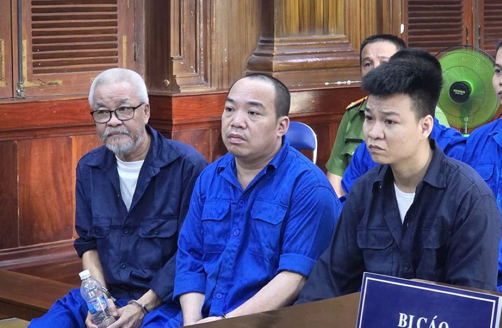 Tuyên án vụ cha lôi kéo con quay lén, cưỡng đoạt tiền CSGT ở TPHCM