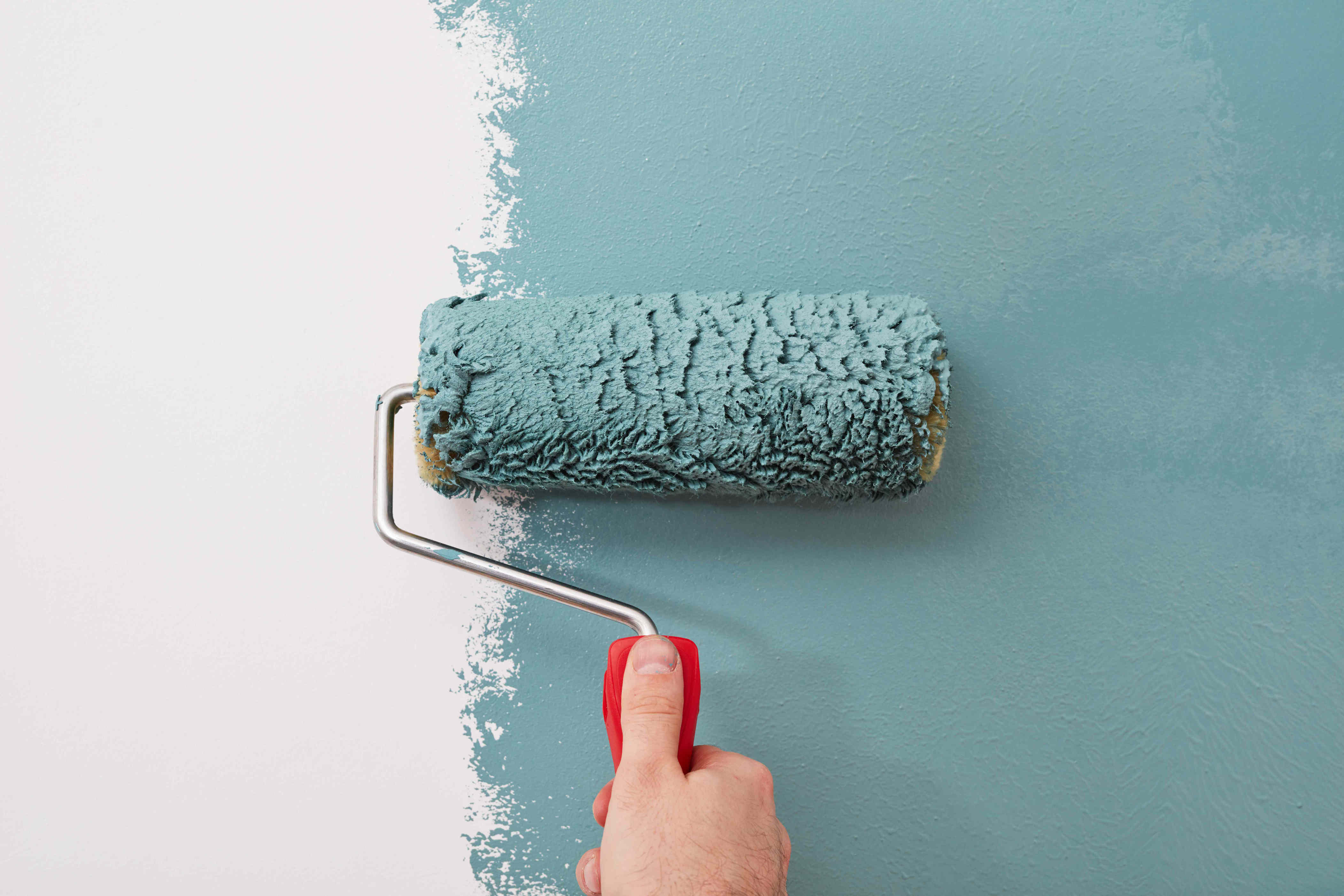 How to tell if the paint on your walls is oil or latex before you repaint