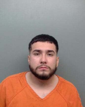 Man arrested after gun report at Laredo restaurant