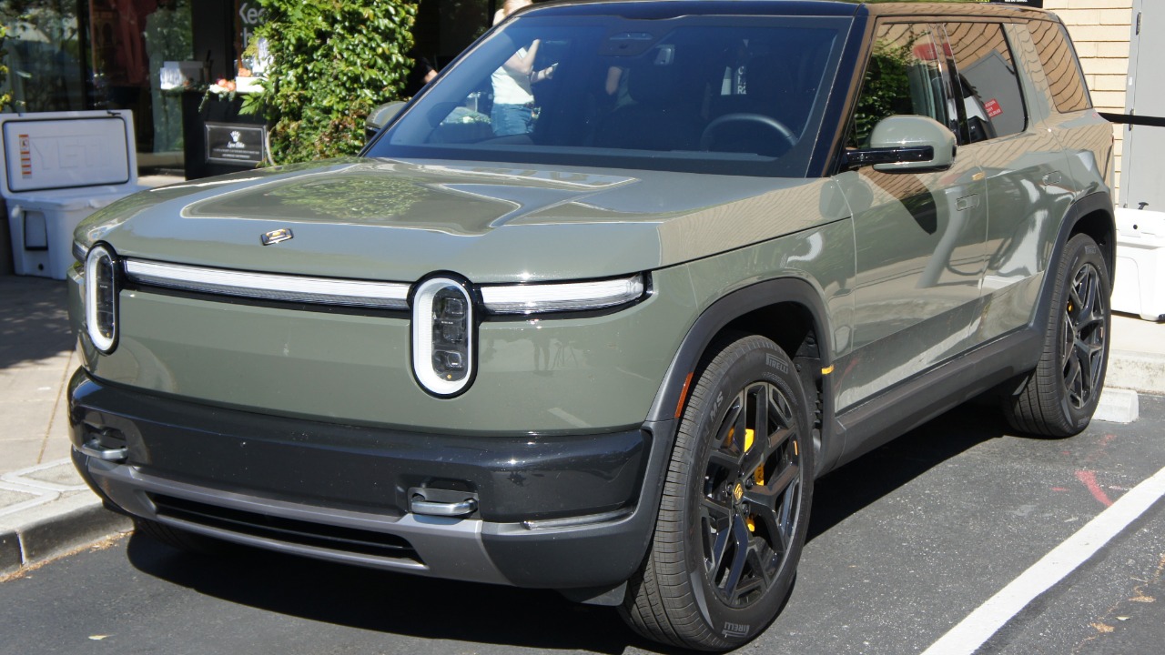 Rivian’s smaller R2 SUV just cleared testing with 300+ miles of range ...