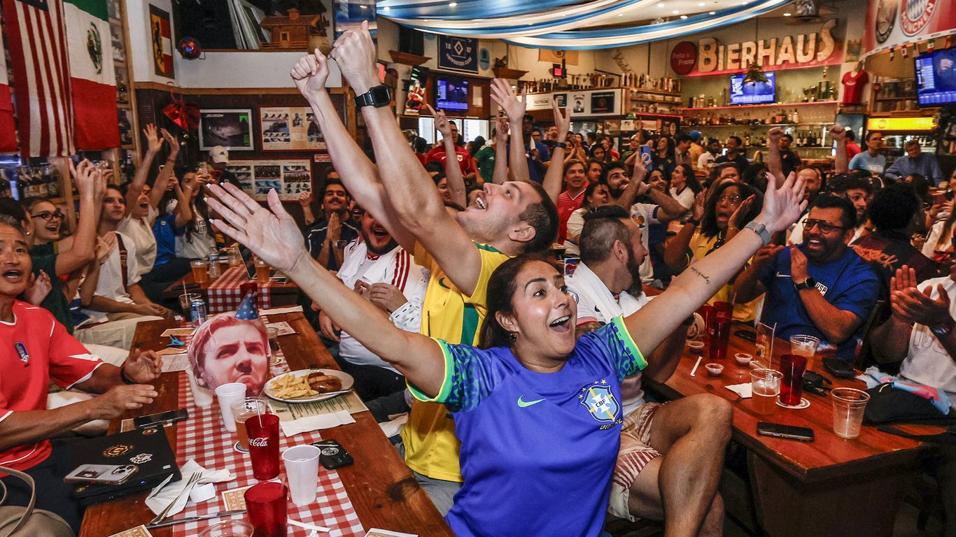 Coral Gables pub calls for mayor to resign over World Cup spat