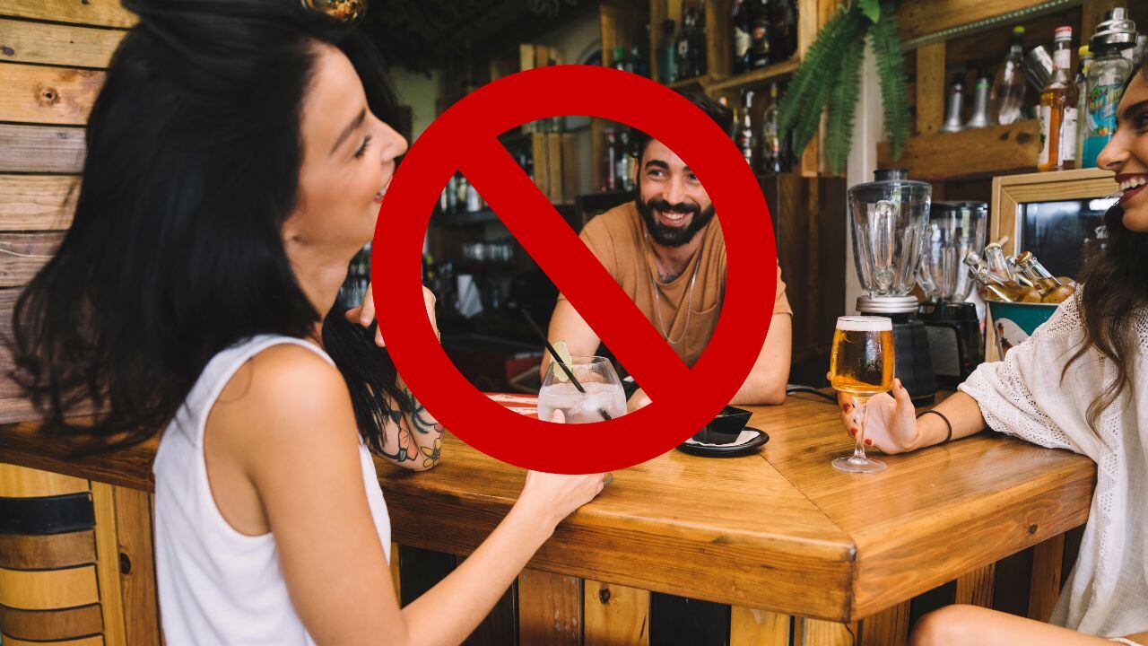 Adiós a las propinas en cafés y restaurantes | Clausuran bar histórico ...