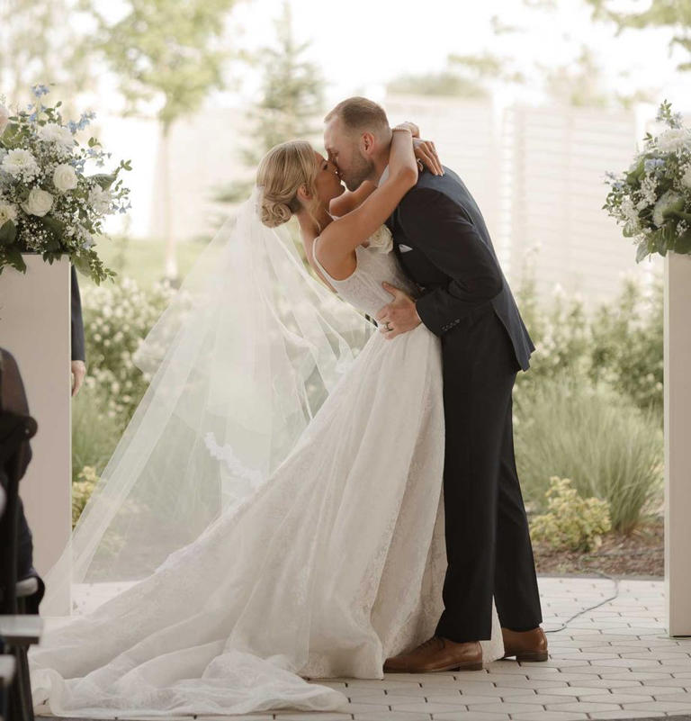 Dallas Cowboys cheerleader Kennedy Hannan marries Nolan Ruff in elegant ...