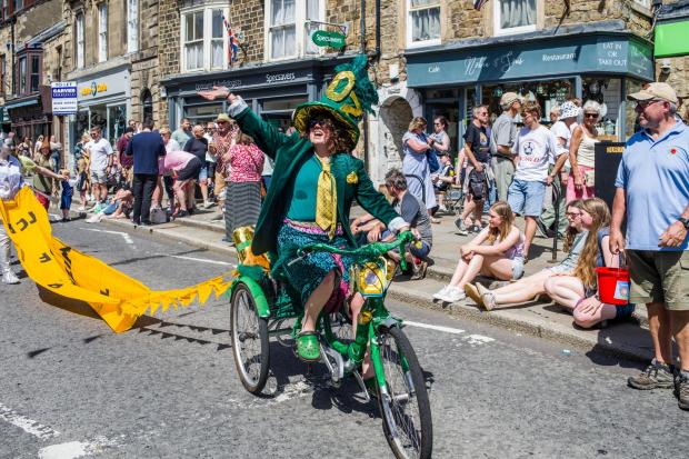 Barnard Castle meet weekend draws crowds for colourful parade and ...