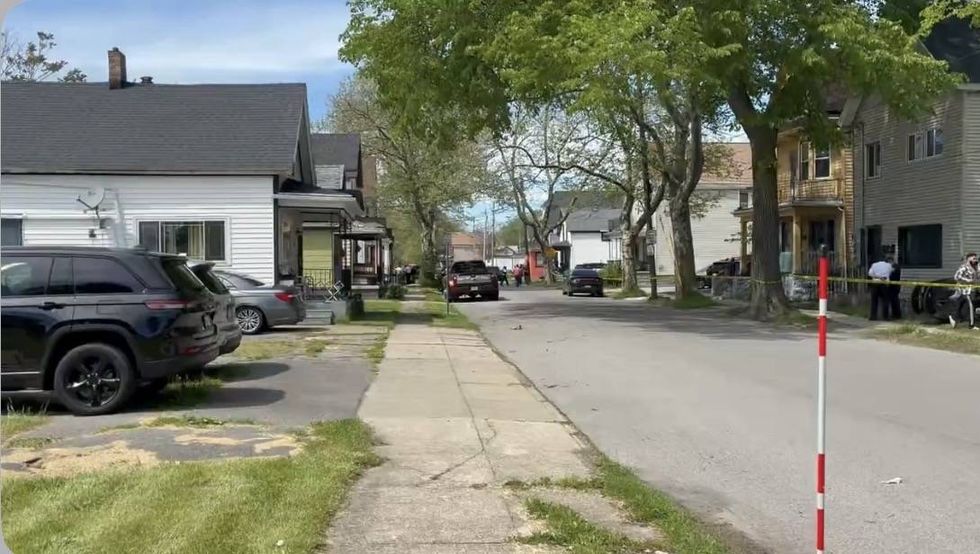 Breaking news: Buffalo police officer shot