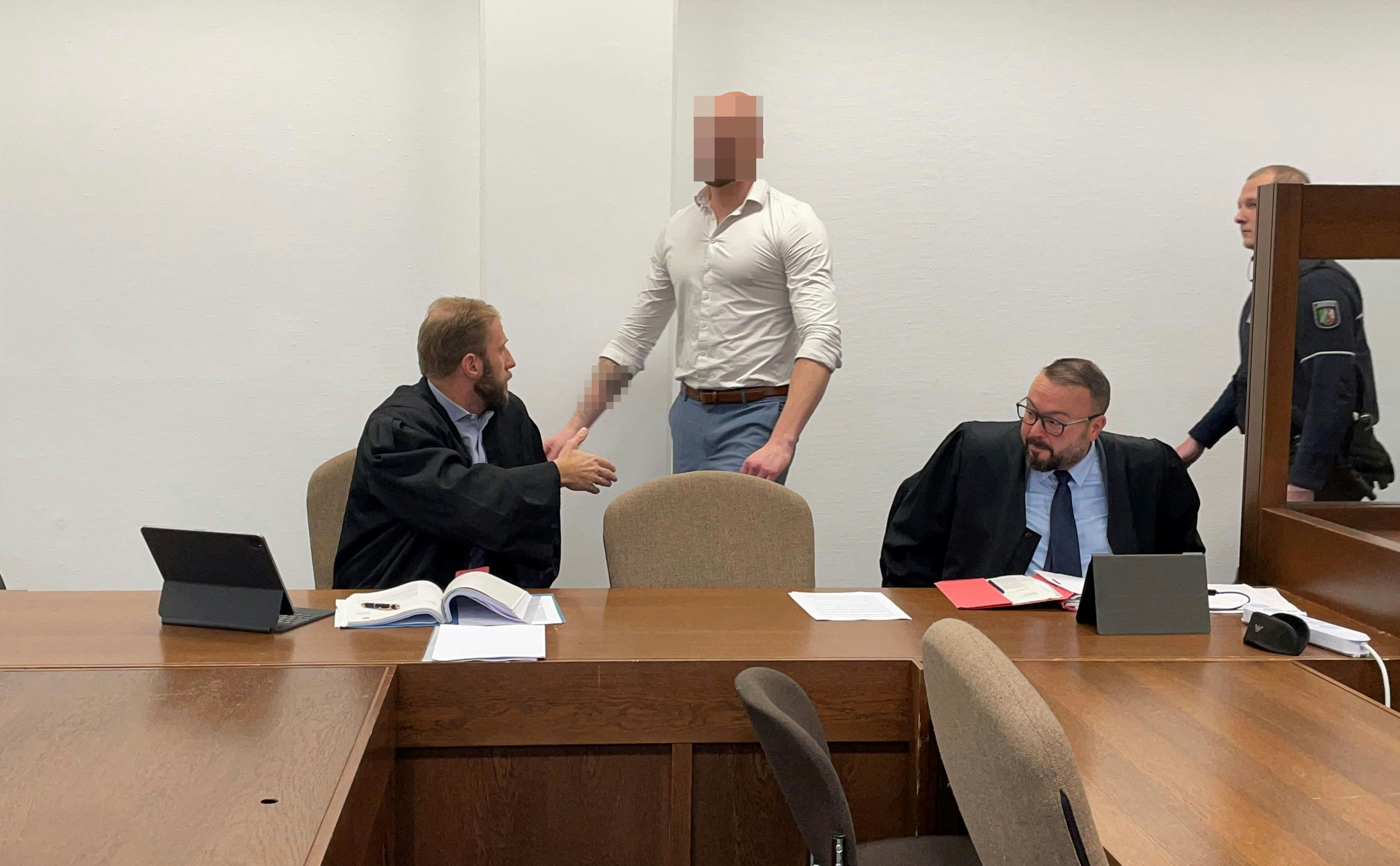 Disko-Drama in Köln! Türsteher prügelt Mann zum Pflegefall – deckte ihn ...