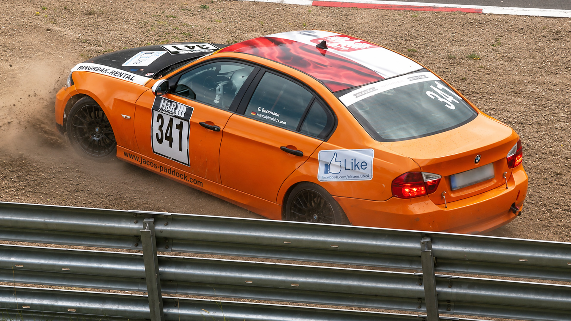 Drivers keep risking everything during extreme Nürburgring racing ...