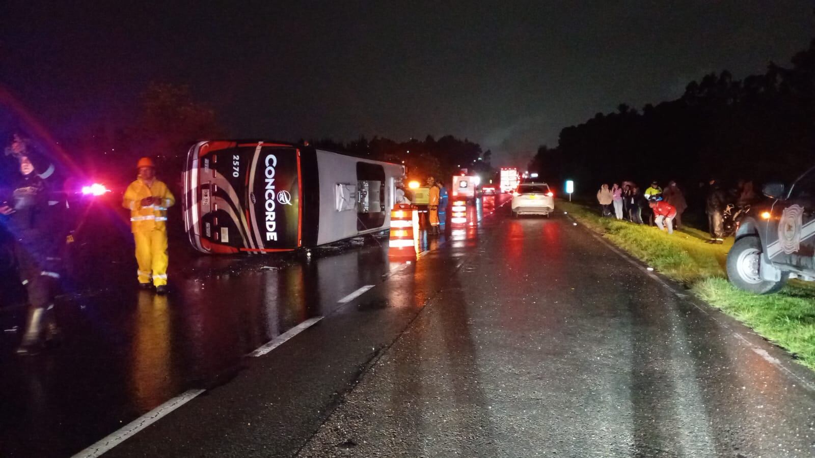 Un muerto y siete heridos deja accidente de bus de la empresa Concorde ...