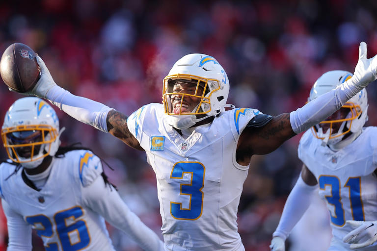 Chargers' Derwin James agrees to massive contract extension: Report