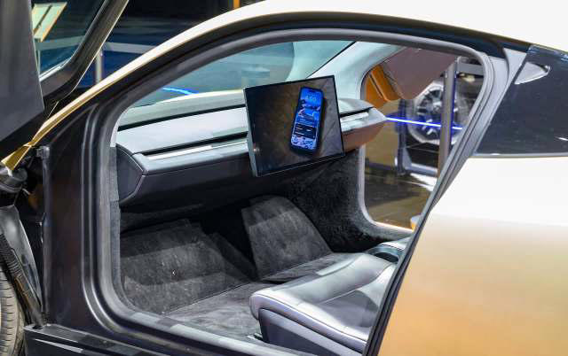 Tesla's steering-wheel-free Cybercab just became the most efficient EV ...