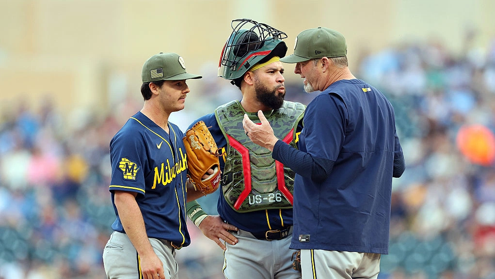 Brewers lose Henderson to IL as rotation depth thins