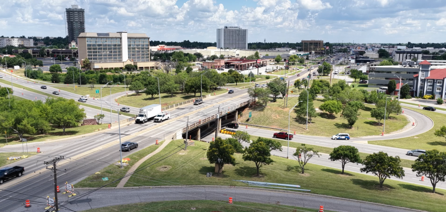 'It is a large project': Diverging diamond construction at May and ...