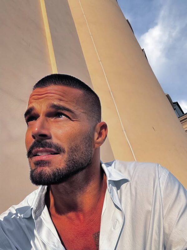 Ο Ricky Martin επιστρέφει στο Ηνωμένο Βασίλειο μετά από 10 χρόνια στο ...