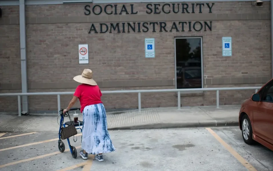 Experts weigh benefits and hidden costs of delaying retirement