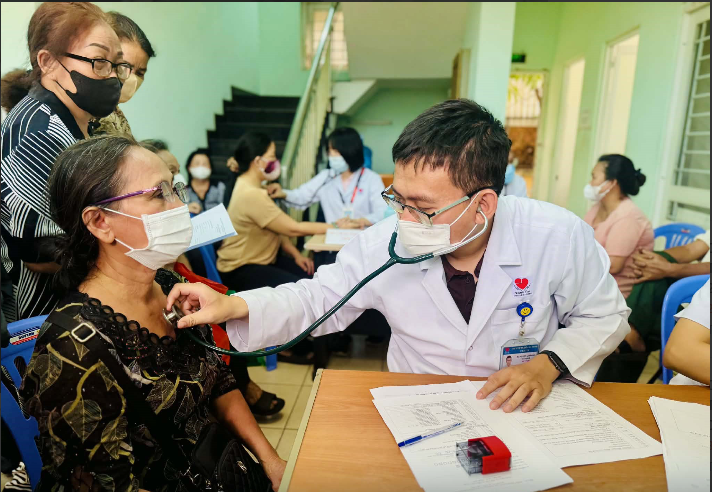 TP.HCM: Điều Động Nhân Viên Y Tế Về Cơ Sở, Tối Đa 12 Tháng