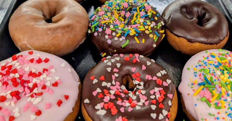 List of National Donut Day 2026 freebies and deals on June 5
